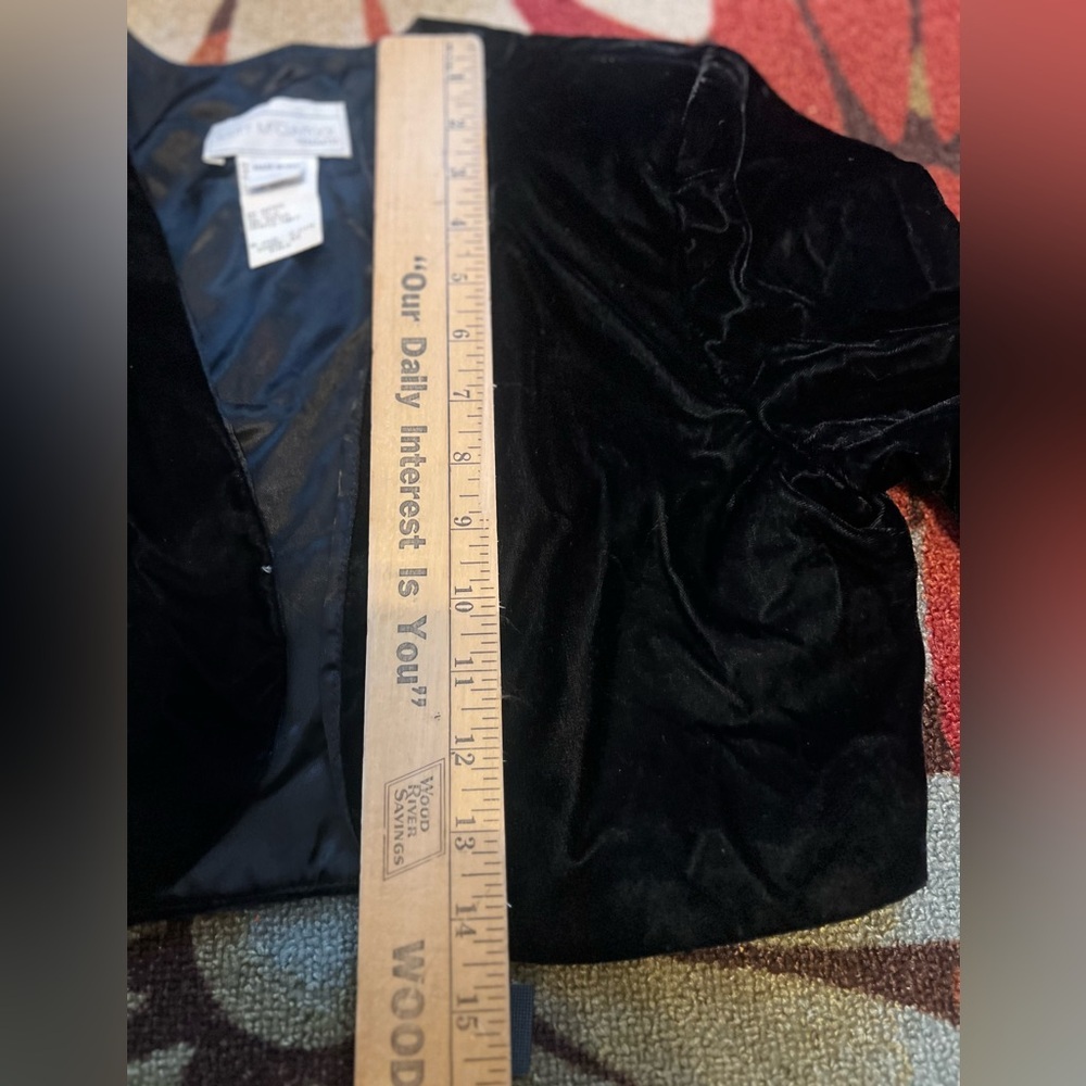 Vtg  Scott McClintock Black Velvet Bolero Jacket Puffy Shoulder Goth Sz M - Picture 8 of 8